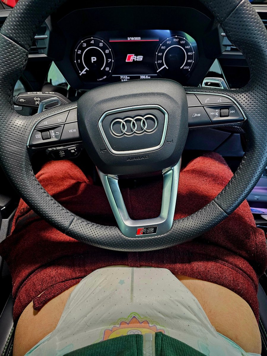 for those that keep askin if it's my RS3 🫣

also happy #bigdiaperfriday  :3