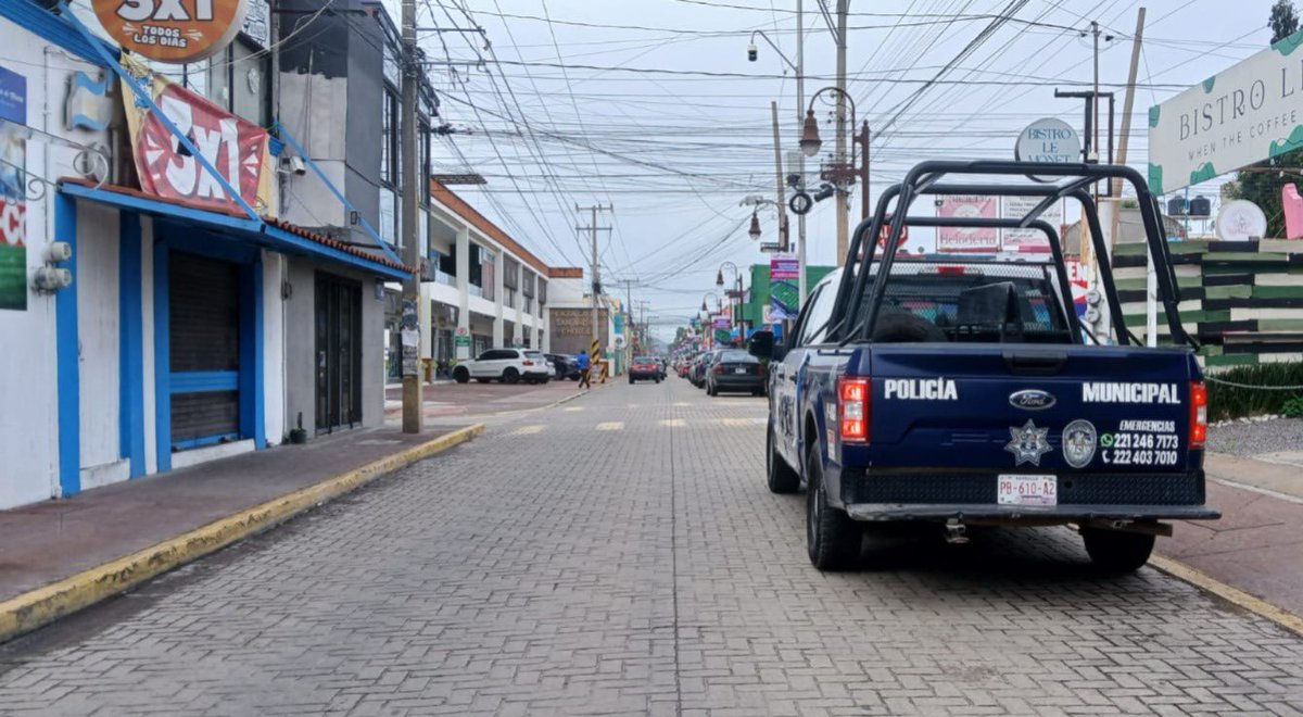 🚨👮🏻‍♂️ En el #GobiernoDeResultados de <a href="/LupitaCuautleT/">Lupita Cuautle</a> seguimos trabajando por tu tranquilidad.

La policía de #SanAndrésCholula implementa el #OperativoBarrido, recorriendo restaurantes, plazas comerciales y comercios locales con vigilancia cercana y atención a la ciudadanía🔒.