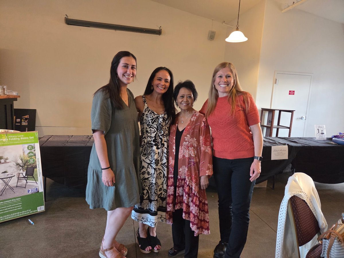 Members of Pullman Regional’s therapy teams supported Friends of Hospice at the annual Chef’s Night Out! Guests enjoyed 12 dishes from 6 local restaurants. This special night also honored Rosalie Harms, former Friends of Hospice Board VP and longtime hospital supporter.