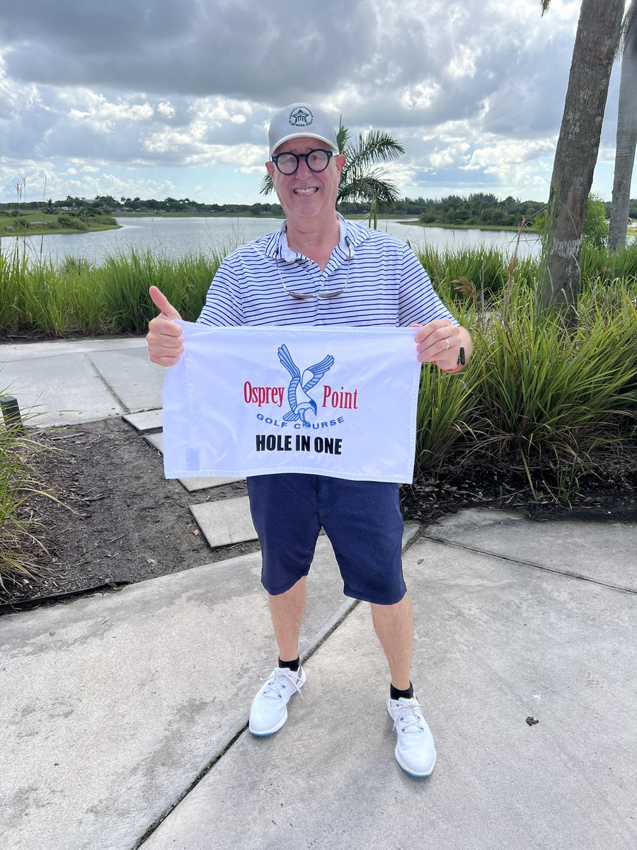 ToddJLeDuc's tweet image. First hole in one ☝️! @pbcgov golf ⛳️ @TaylorMadeGolf @CallawayGolf @PGATOURComms @PGA_JohnDaly @PIOMarkBrady @RealBritaHorn @kaitrump @GolfChannel @GolfDigest @HazmatandRescue @Di_Cotter @ChiefSamPena @ChiefOttoDrozd @chiefnugent @TigerWoods @EricTrump @fireengineering…