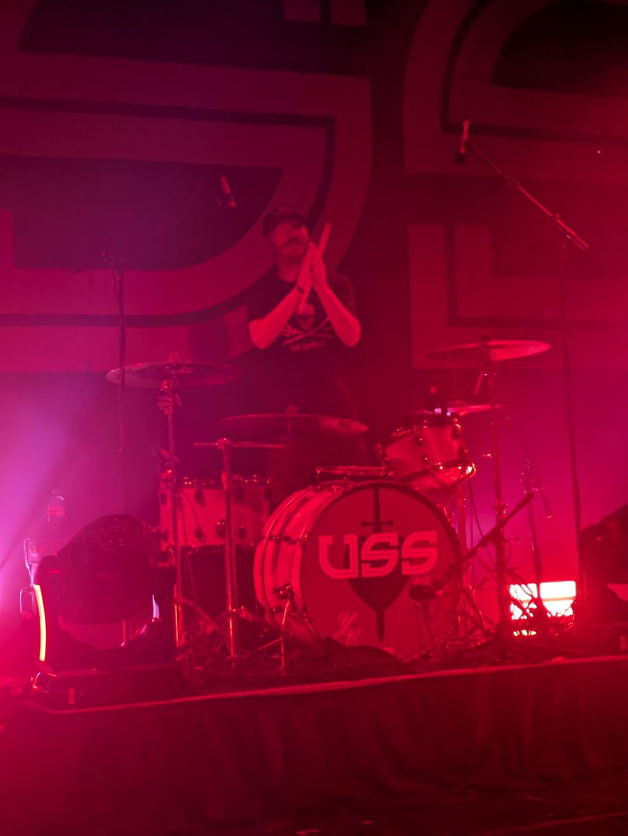 USS Fan Page (@ussmusicfanpage) on Twitter photo Wishing our boys a great show tonight... Night 4 in Toronto!!! @ussmusic <a href="/FRAXINUSPRIME/">FRAXINUS PRIME</a>
<a href="/HUMANKEBAB/">HUMAN KEBAB</a> <a href="/MattExit/">Matthew Charles</a> Wishing our boys a great show tonight... Night 4 in Toronto!!! @ussmusic <a href="/FRAXINUSPRIME/">FRAXINUS PRIME</a>
<a href="/HUMANKEBAB/">HUMAN KEBAB</a> <a href="/MattExit/">Matthew Charles</a>