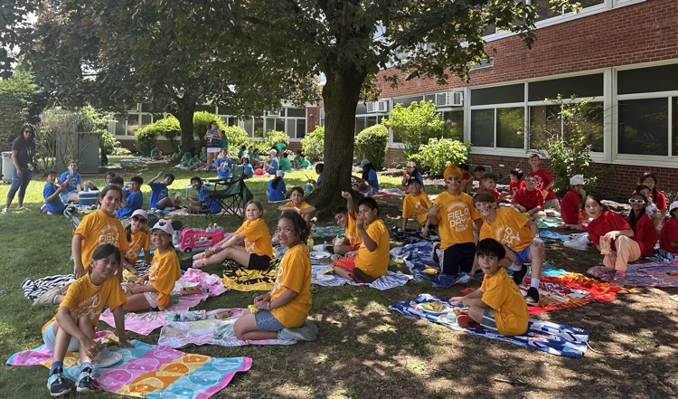 MeadowbrookSchoolEM (@meadowbrookem) on Twitter photo It's a beautiful day for a BBQ!!! Thank you to our amazing PTA for providing such a delicious lunch for our students and staff! Everyone loved eating outside today! <a href="/emeadowschools/">East Meadow Schools</a>๐๐๐ญ๐ It's a beautiful day for a BBQ!!! Thank you to our amazing PTA for providing such a delicious lunch for our students and staff! Everyone loved eating outside today! <a href="/emeadowschools/">East Meadow Schools</a>๐๐๐ญ๐