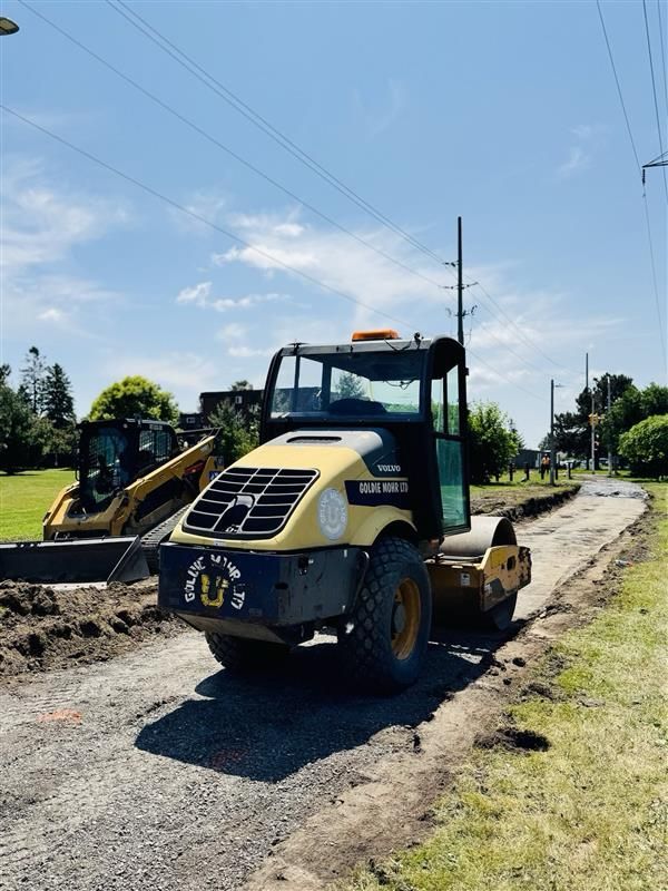 Construction is officially underway on the long-anticipated Pineview pathway project! 🚧

This new multi-use path will create a safer, more accessible route for walkers, joggers, and cyclists — connecting key parts of the neighbourhood and making it easier to enjoy the outdoors.