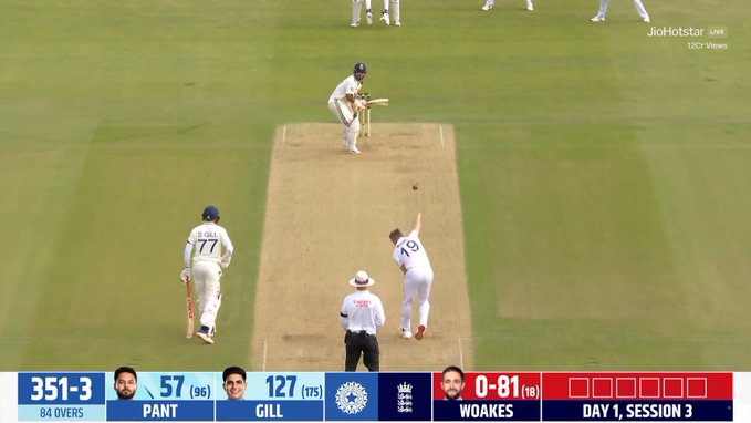 NuanceM69299's tweet photo. 300+ runs on the first day of a tour for India:

399/3 vs SL Galle 2017
372/7 vs SA Bloemfontein 2001
359/3 vs Eng Headingley 2025
356/2 vs Pak Multan 2004
302/4 vs WI North Sound 2016
#INDvsENG https://t.co/vWlUfCzNES