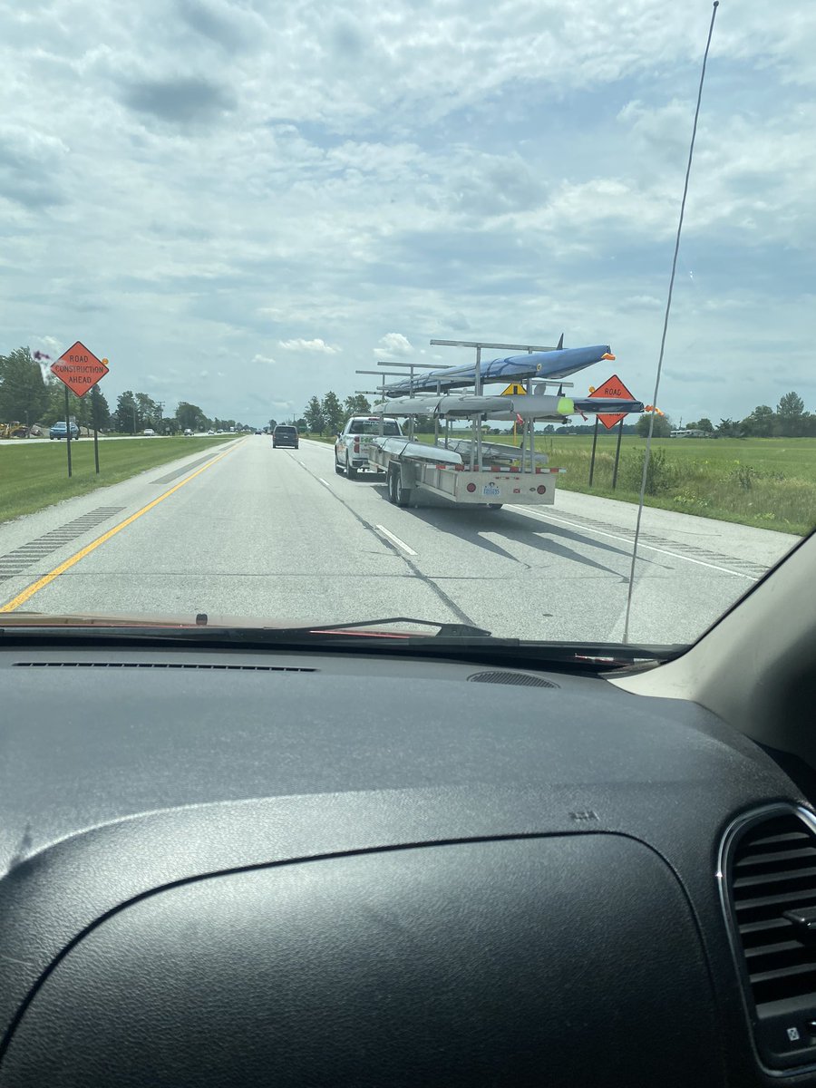 It wasn’t logs but this mama didn’t care ….. told the husband to switch lanes. 🪵 🛻 ☠️