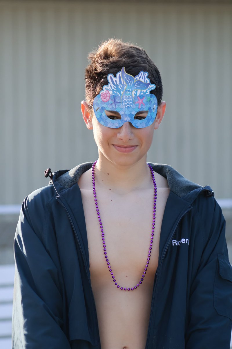 SwimAmherst's tweet image. Mermaids defeat the pirates to take the trophy in ‘25!