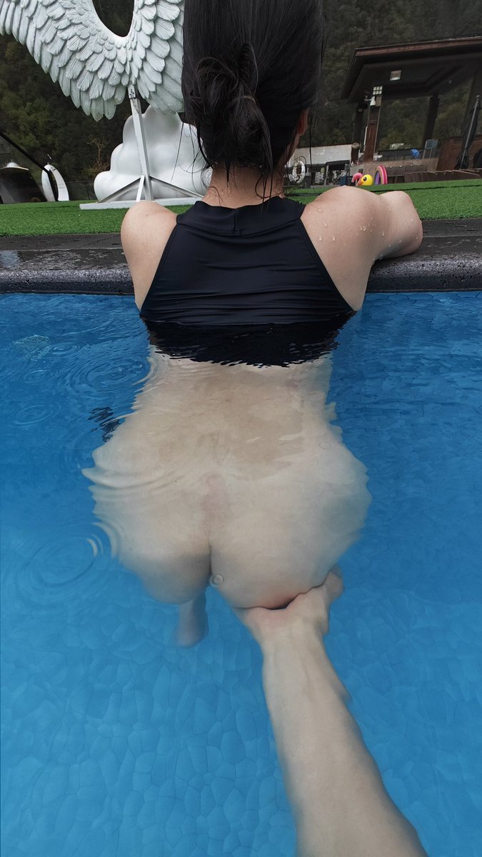 <a href="/LateashaByrd3/">你老婆真棒/每日大赛</a> 招成都单男，请私信的介绍自己和发照片，我老婆好看看有没有眼缘