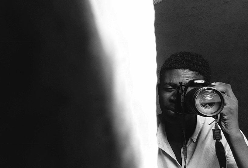 Faites un peu de l'#art et découvrez-y votre voix d'enfant qui n'est jamais perdue. 

#ArtistOnTwitter