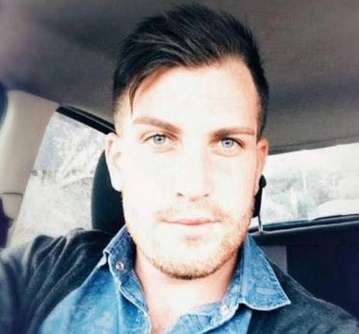 paoloborrometi's tweet image. Due coltellate nello stomaco: morire così, per aver difeso un’amica.
È la storia di Marco Vinci, 22 anni ed esempio per tanti che, davanti alla violenza contro le donne, si girano dall’altra parte.
Lui venne ucciso otto anni fa in Sicilia, a Canicattì, nella città che vide…