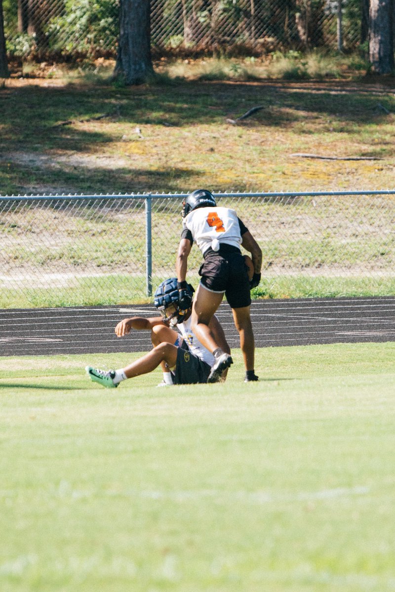 Senior Szn Lesss Do it 😈
<a href="/SouthViewFB/">South View Football</a> <a href="/southviewsports/">South View Athletics</a>