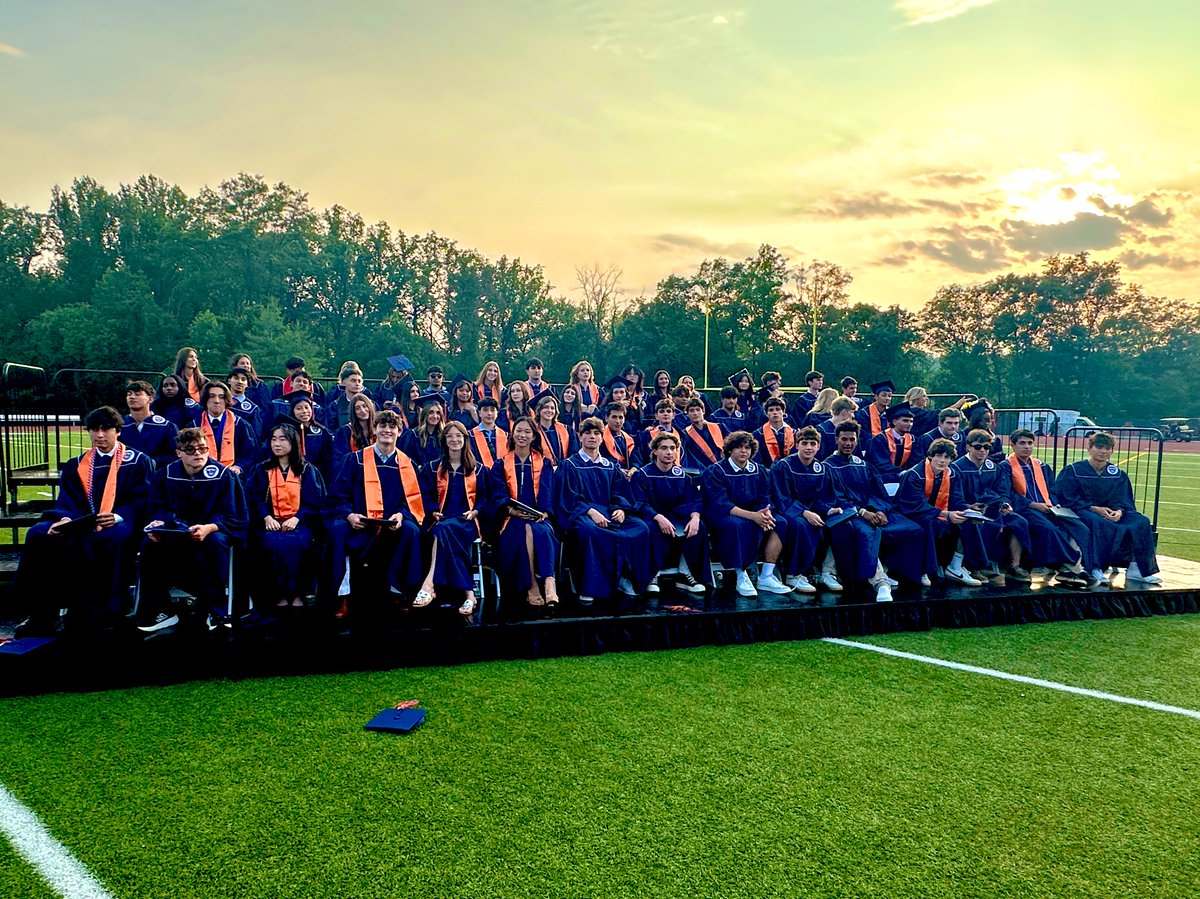 Congratulations to the Briarcliff High School #Classof2025! <a href="/Bcliff_6th_man/">Briarcliff Bears</a> <a href="/bhsbulletin/">Briarcliff Bulletin</a> <a href="/cdrops3/">Christos Drosopoulos</a>