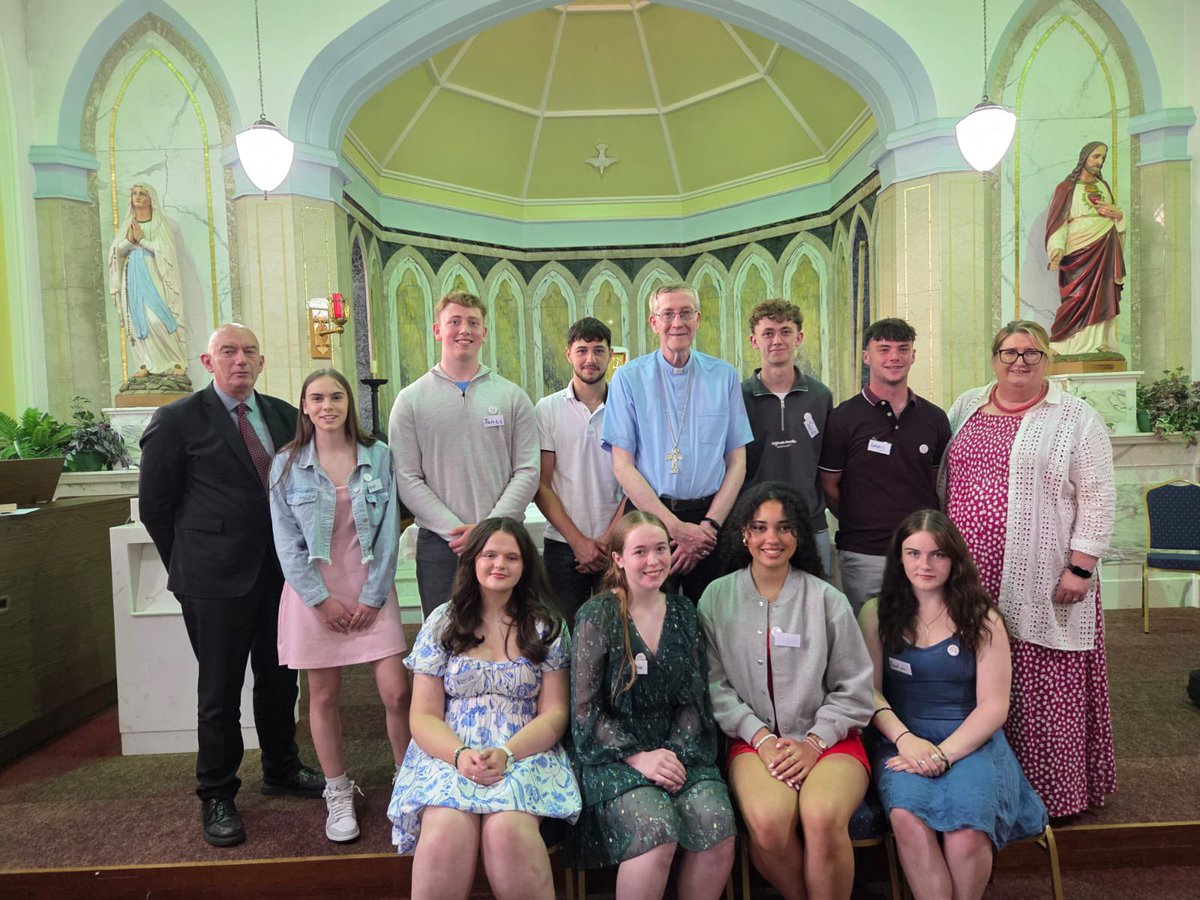 Pres_Carlow's tweet image. 🙏Thank You 🙏to all involved in training our #meitheal leaders and a special thank you to @BishopDNulty who celebrated the Commissioning Mass for @meitheal_kandle last night. Wishing all our @Pres_Carlow leaders every grace and blessing in their roles. #transitions @CeistTrust