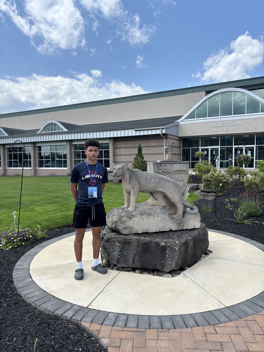 J_SerranoRoss's tweet image. Had a great Junior day at @MUCougarsFB today! Looking forward coming up for a game in the fall!
@_CoachCushing @CoachDaignault @LIBERTYATHCLUB