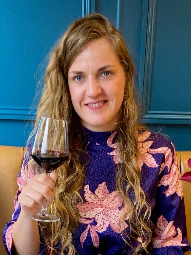 CircleofWineWriters (@circleofwine) on Twitter photo Delighted to welcome new member Natalia Suta to the <a href="/CircleofWine/">CircleofWineWriters</a> . Natalia is a WSET-certified wine educator and writer, specialising in English wines. She contributes to a range of consumer publications, and is currently co-authoring a food and wine book. Delighted to welcome new member Natalia Suta to the <a href="/CircleofWine/">CircleofWineWriters</a> . Natalia is a WSET-certified wine educator and writer, specialising in English wines. She contributes to a range of consumer publications, and is currently co-authoring a food and wine book.