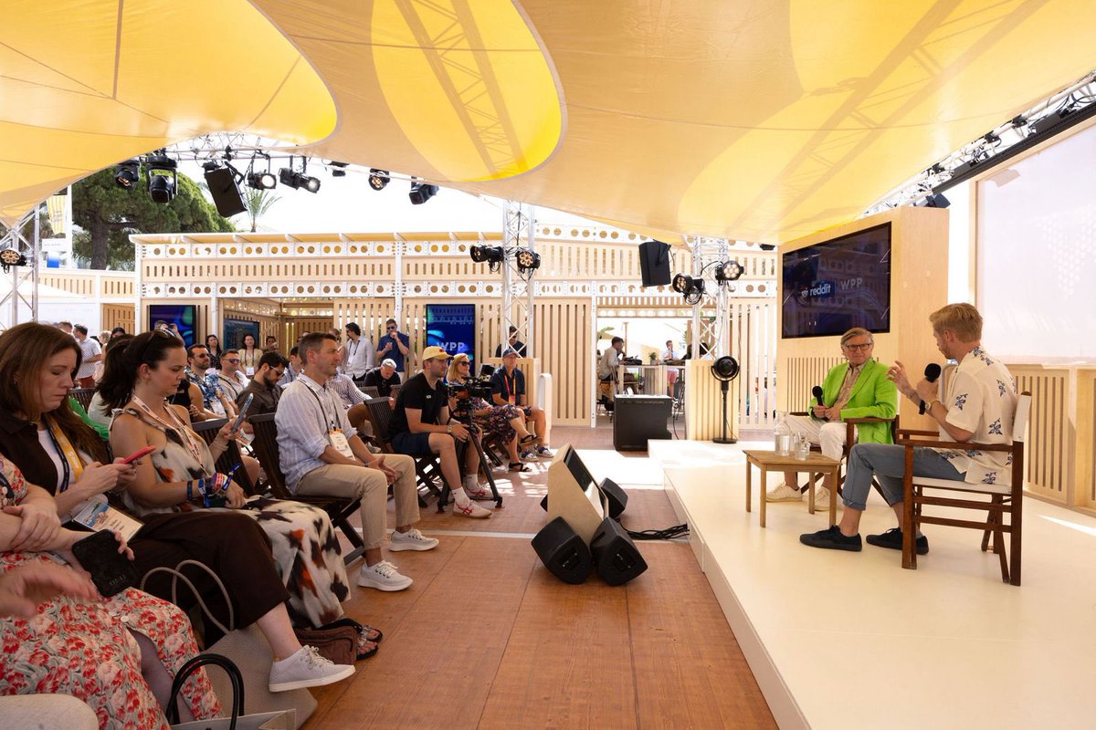 Keith Weed tweet media