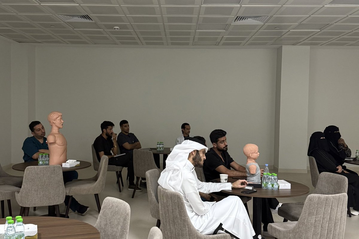 التطوير المهني المستمر tweet media