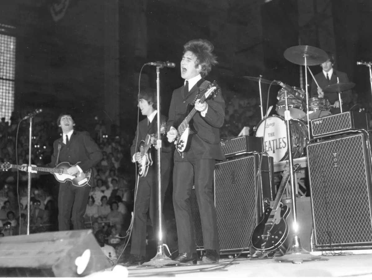 BeatlesPraise's tweet image. "I saw the Beatles at the Granada, Bedford. It was one of the first surreal, non-drug-provoked epiphanic moments it’s been my good fortune to experience. The Beatles had started the tour at the bottom of the show and were moving up the bill in increments as 'Please Please Me'…