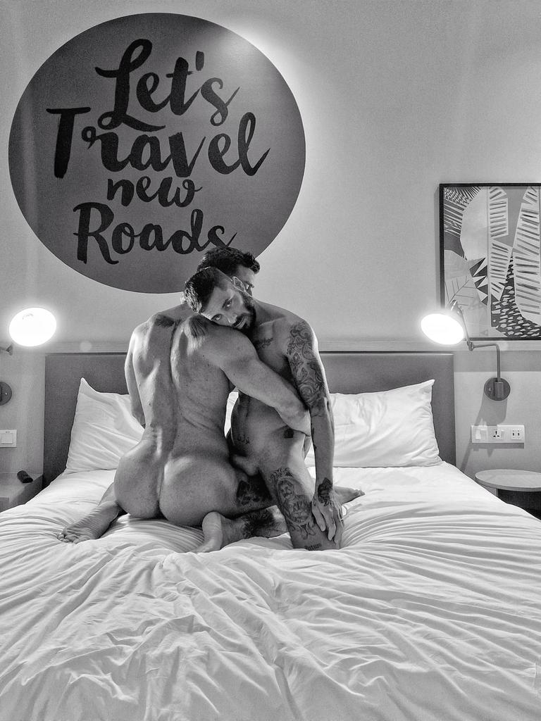 Black and White <a href="/stefvlc/">Stefvlc</a>
onlyfans.com/only.s2r2