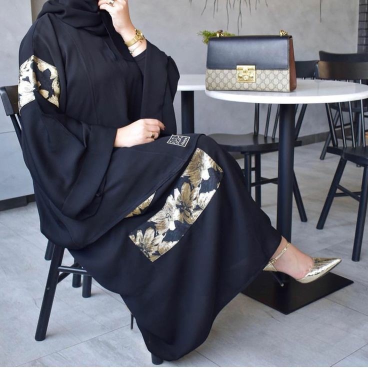 "أبشركم لقيت حل للأرق: لا تفكر، بس جرب تخترع سيناريو حب ما صار بحياتك."