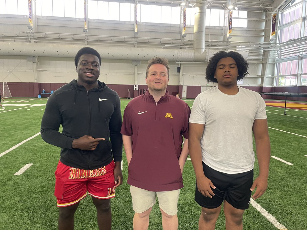 Recruit Ready (@recruitready) on Twitter photo Thank You to <a href="/GopherFootball/">Minnesota Football</a> for having @recruitready Winnipeg Ballers in for a visit!
@recruitready has a Great Relationship with <a href="/GopherFootball/">Minnesota Football</a> and it was awesome to have some top '26 and top freshman in Canada on campus.. 🍿🍿
#RRFAM 🇨🇦📈 Thank You to <a href="/GopherFootball/">Minnesota Football</a> for having @recruitready Winnipeg Ballers in for a visit!
@recruitready has a Great Relationship with <a href="/GopherFootball/">Minnesota Football</a> and it was awesome to have some top '26 and top freshman in Canada on campus.. 🍿🍿
#RRFAM 🇨🇦📈