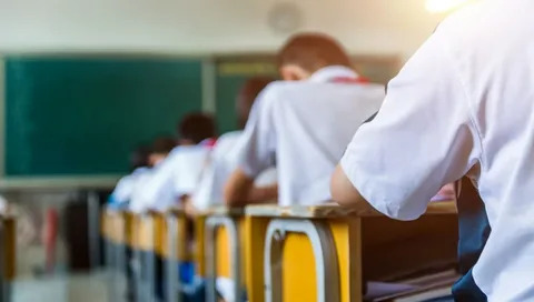 ✅ Binlerce Lise Öğrencisi Açık Liseye Yönlendirilecek: Devamsızlık ve Başarısızlık Sebebiyle Kayıtlar Silinecek
⤷ mebpersonel.org/meb/binlerce-l…