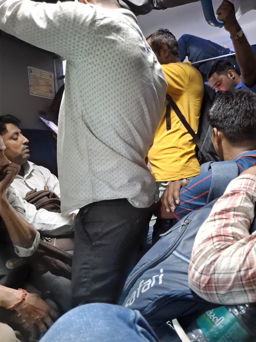 In train 12963, passengers regularly board 3A from Ballabgarh to Kosi Kalan without tickets. This has become a daily practice. <a href="/RailMinIndia/">Ministry of Railways</a> <a href="/WesternRly/">Western Railway</a> @officialirctc <a href="/AshwiniVaishnaw/">Ashwini Vaishnaw</a> please look into this serious issue. #RailwayComplaint #TicketlessTravel