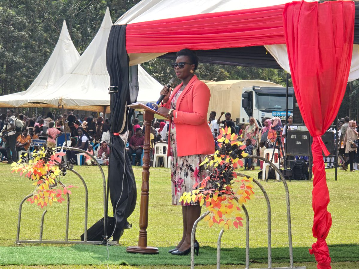 LWF_Uganda's tweet image. Religious leaders, government officials, humanitarian actors, members of the refugee and host communities have gathered at Panyadoli Secondary School Playground in Kiryandongo refugee settlement to commemorate World Refugee Day 2025, held under the theme #SolidarityWithRefugees