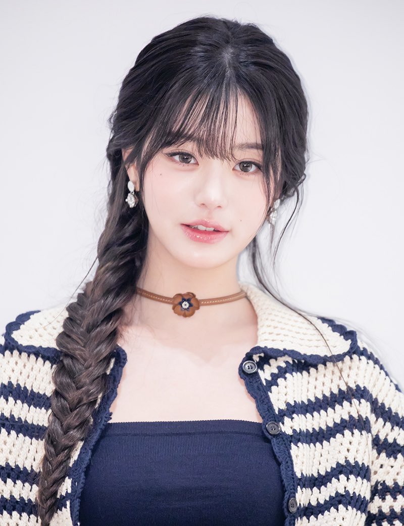 WOAH 😍

#장원영 #JANGWONYOUNG #IVE