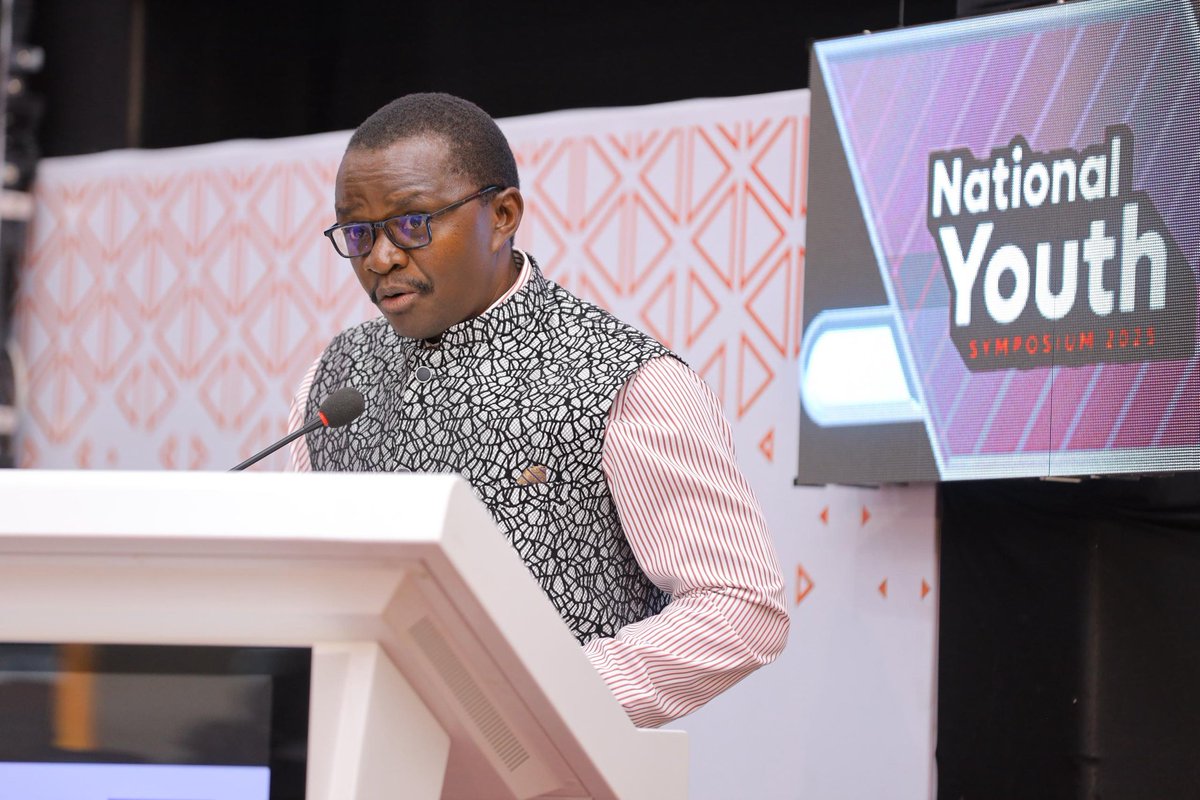 "[After the intense 6 months democracy traning] why would Africa the most endowed continent on earth be a third world society, third world continent in the 21st century - their [graduands] century?" - Dr Rwengabo Rutash Lead facilitator 
#NationalYouthSymposium25