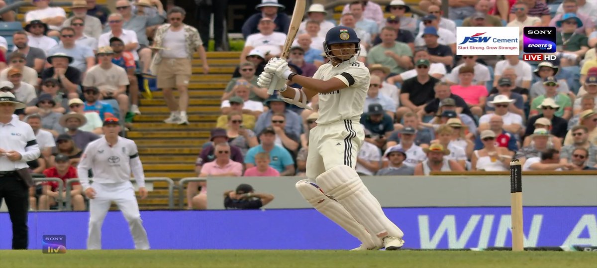 What a shot by jaiswal 🔥🔥