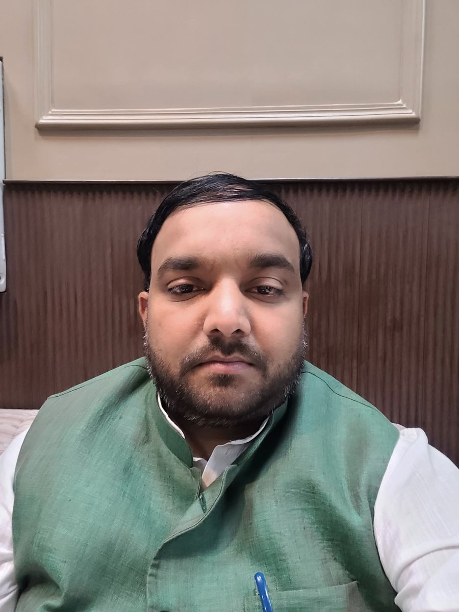 बीजेपी नाम तो राम जी का लेती है, लेकिन नीतियाँ रावण की अपनाती है, सबको श्रीं कृष्ण जी का उपदेश देती है लेकिन खुद चालें शकुनि जैसे चलती है
ऐसा आज हर विधानसभा में हो रहा है खास कर रायबरेली में.. आने वाले पंचायत चुनाव भू-माफियाओं को सबक सिखाना होगा अपनी वोट से ज़वाब देना होगा... 🙏🏻