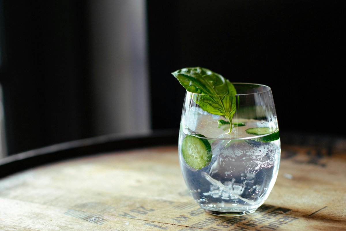 #ClimateChange could be altering the taste of your #gin🍸

New research from @ICBD_HWU reveals that changing weather patterns impact the flavour of juniper berries, gin's key botanical ingredient.

Read more: tinyurl.com/2zk97by3

#SustainableHWU #Gin #Distilling #Research