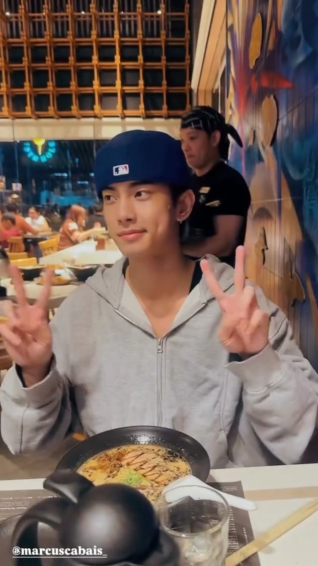 ramen night with him 🍜 

#HORI7ON #호라이즌
#HORI7ON_KYLER