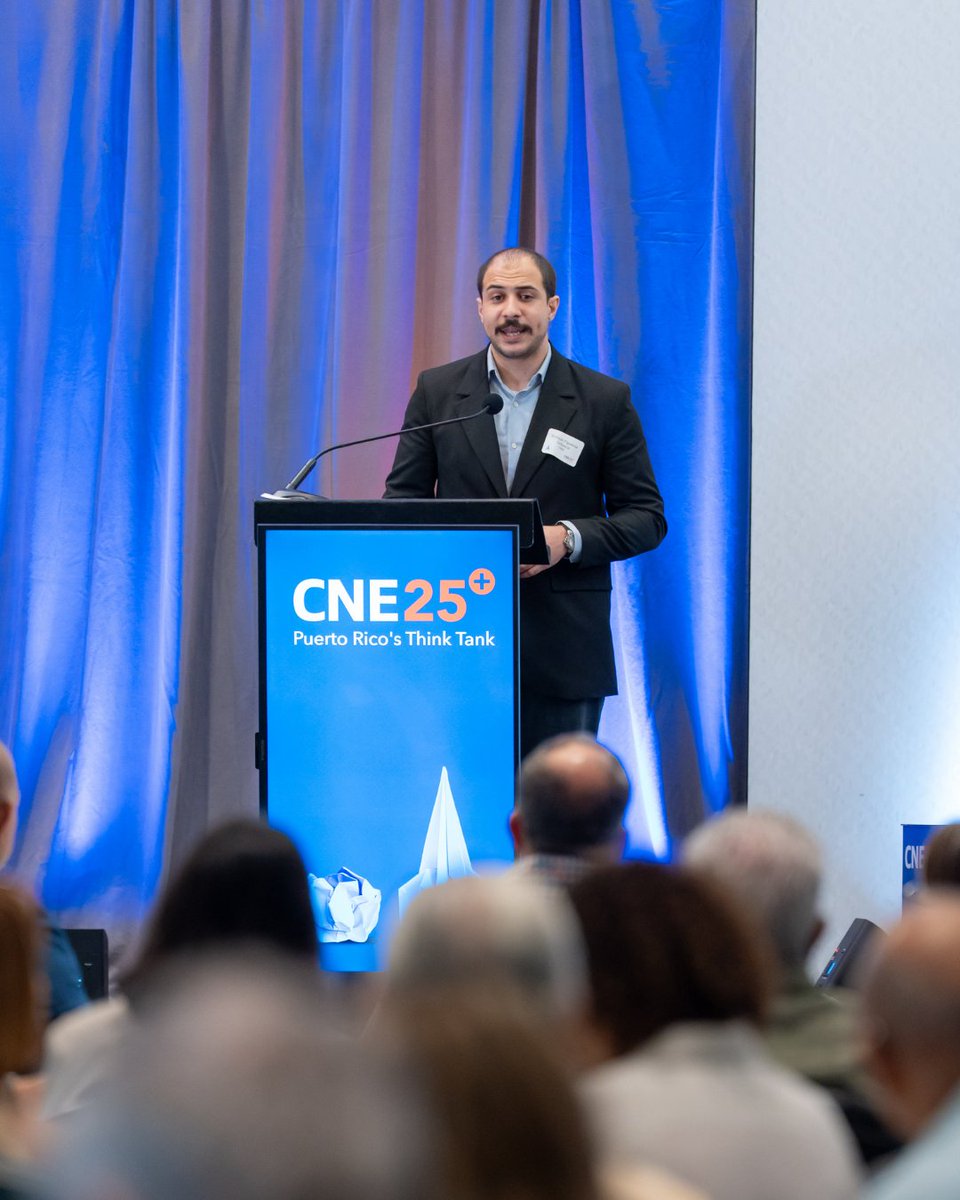 "Estamos viviendo en una época de cambios globales enormes e impredecibles, las oportunidades para transformar nuestra economía existen, pero no son fáciles de identificar ni necesariamente obvias”, Enrique Figueroa, investigador asociado.

bit.ly/CNEReview24Pol…