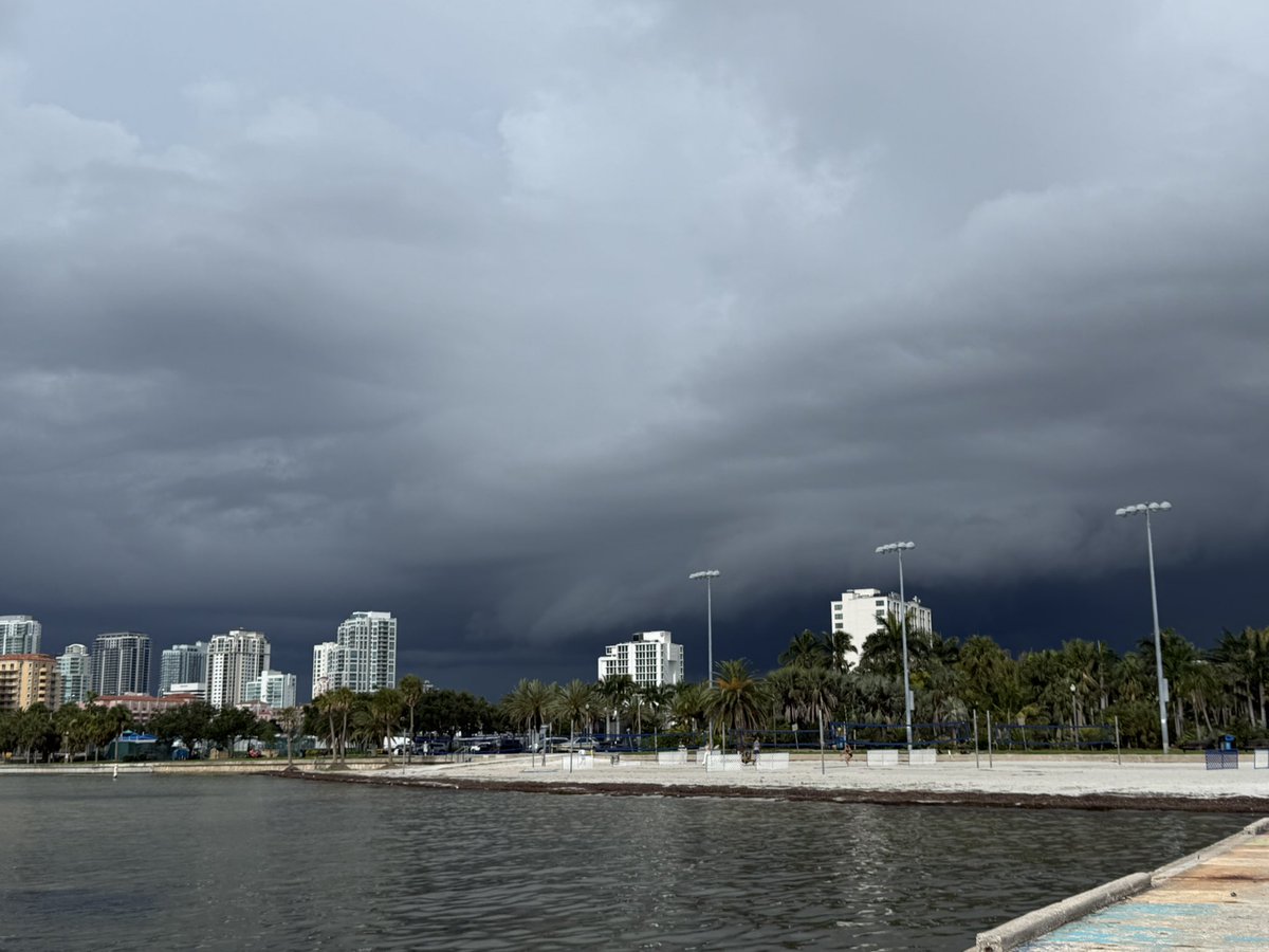 Thunderstorm Shelf Cloud St. Petersburg
<a href="/JimCantore/">Jim Cantore</a> <a href="/bn9weather/">Spectrum Bay News 9 Weather</a> <a href="/tropicalupdate/">Mike's Weather Page</a> <a href="/ReedTimmerUSA/">Reed Timmer, PhD</a> <a href="/CraigSetzer/">Craig Setzer, CCM</a> <a href="/PaulFox13/">Paul Dellegatto⚡️FOX</a> <a href="/DenisPhillipsWx/">Denis Phillips</a> <a href="/WeatherNation/">WeatherNation</a> @MattDevittWx <a href="/BobbyWTSP/">Bobby Deskins WTSP ⚡️</a> <a href="/WeatherProf/">Jeff Berardelli</a> <a href="/WeatherWithLaur/">Lauren Kreidler</a> 
<a href="/julianamwx/">Juliana Mejia</a> @jonathanbelles <a href="/PrangleyWeather/">Mike Prangley</a> <a href="/NWSTampaBay/">NWS Tampa Bay</a> <a href="/AndyHazelton/">Andy Hazelton</a>