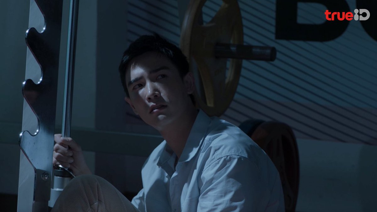 “ผมต้องกักตัวเพื่อความปลอดภัยของทุกคนใช่มั้ย”
น่าสงสารมาก แง 😥
Madness Hides in Darkness
#HappinessTHEP7