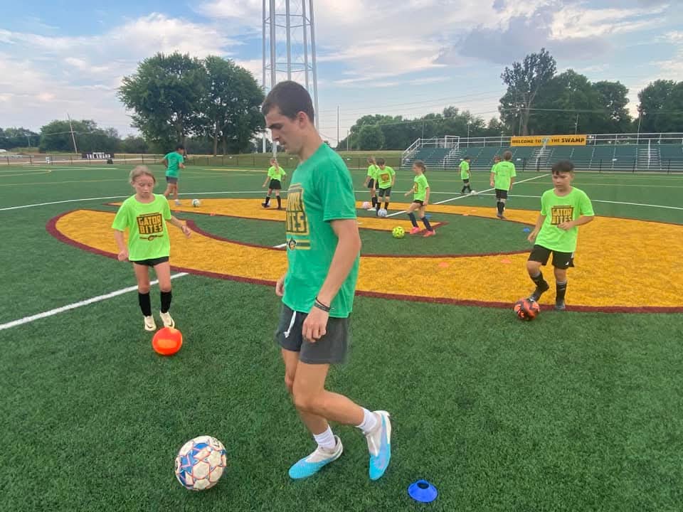 serrano558's tweet photo. Gator Bites Kids Soccer Camp is finally here!
Ages: 5-12 
Dates: Friday 20th (6-8pm) &amp; Saturday 21th (9-11am)
Location: Behind Drakes Creek Middle School
Cost: $60 https://t.co/4PBSik6qBJ