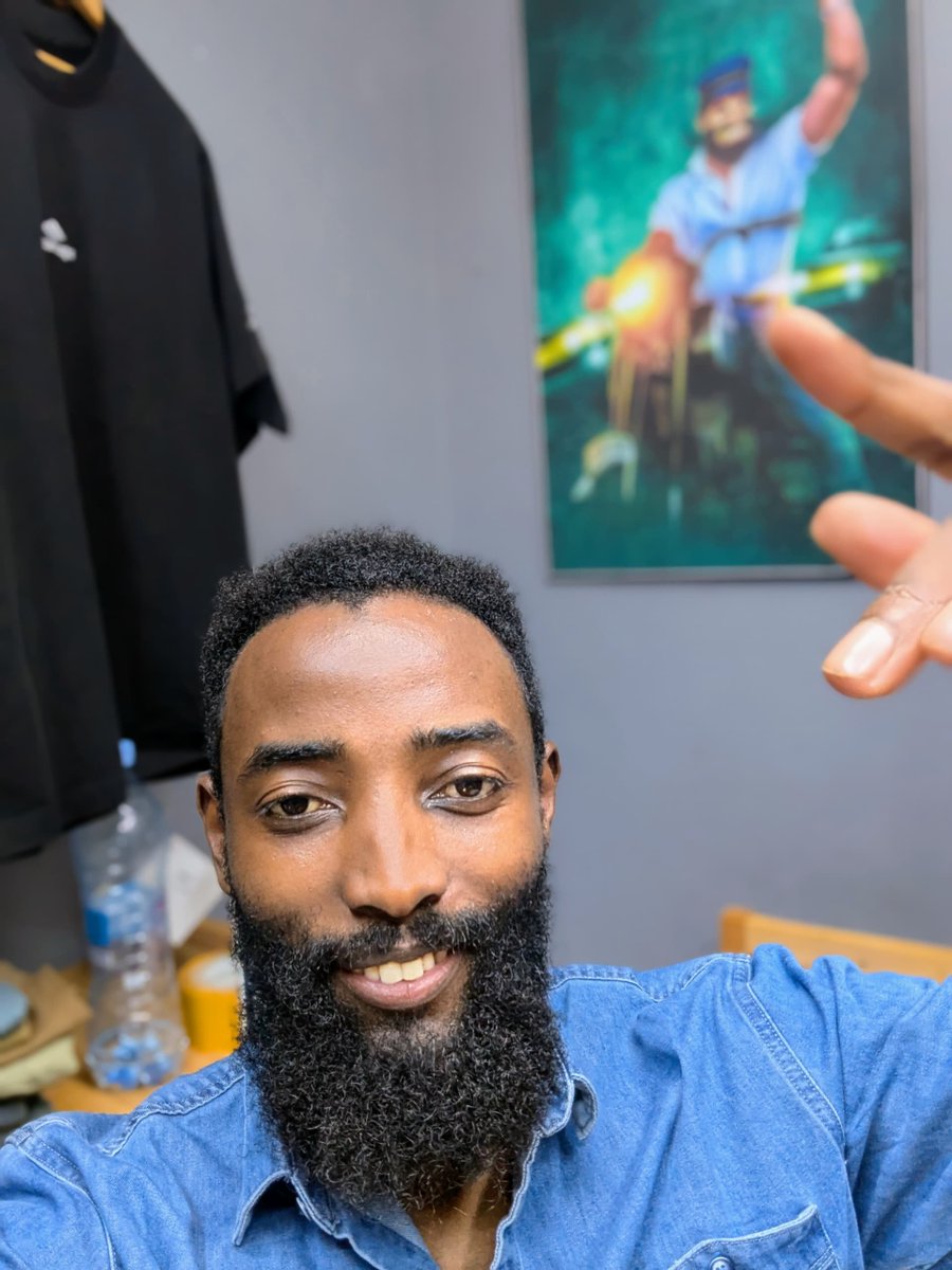 Naona lengo lenu hizi nguo zote nivae mwenyewe si ndiyo Wateja.?😬