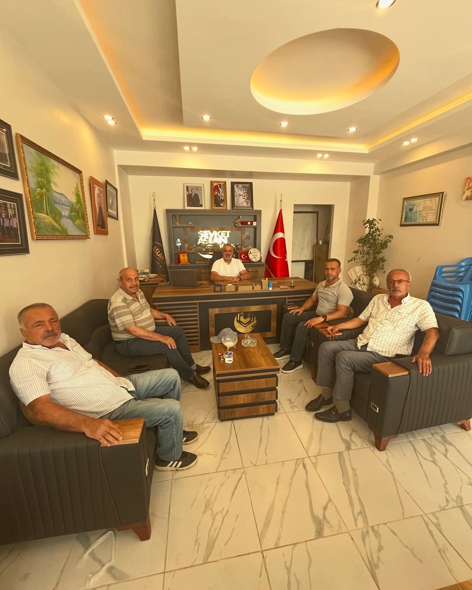 Kahta AK Parti Başkan Vekili kıymetli dayım Abdulvahap Can ve AK Parti yöneticisi değerli kayınbabam Cemal Akdemir’e iş yerimize yapmış oldukları nazik ziyaretlerinden dolayı teşekkür ederim.

Ziyaretleriyle bizleri onurlandırdılar. Göstermiş oldukları ilgi ve destekten dolayı