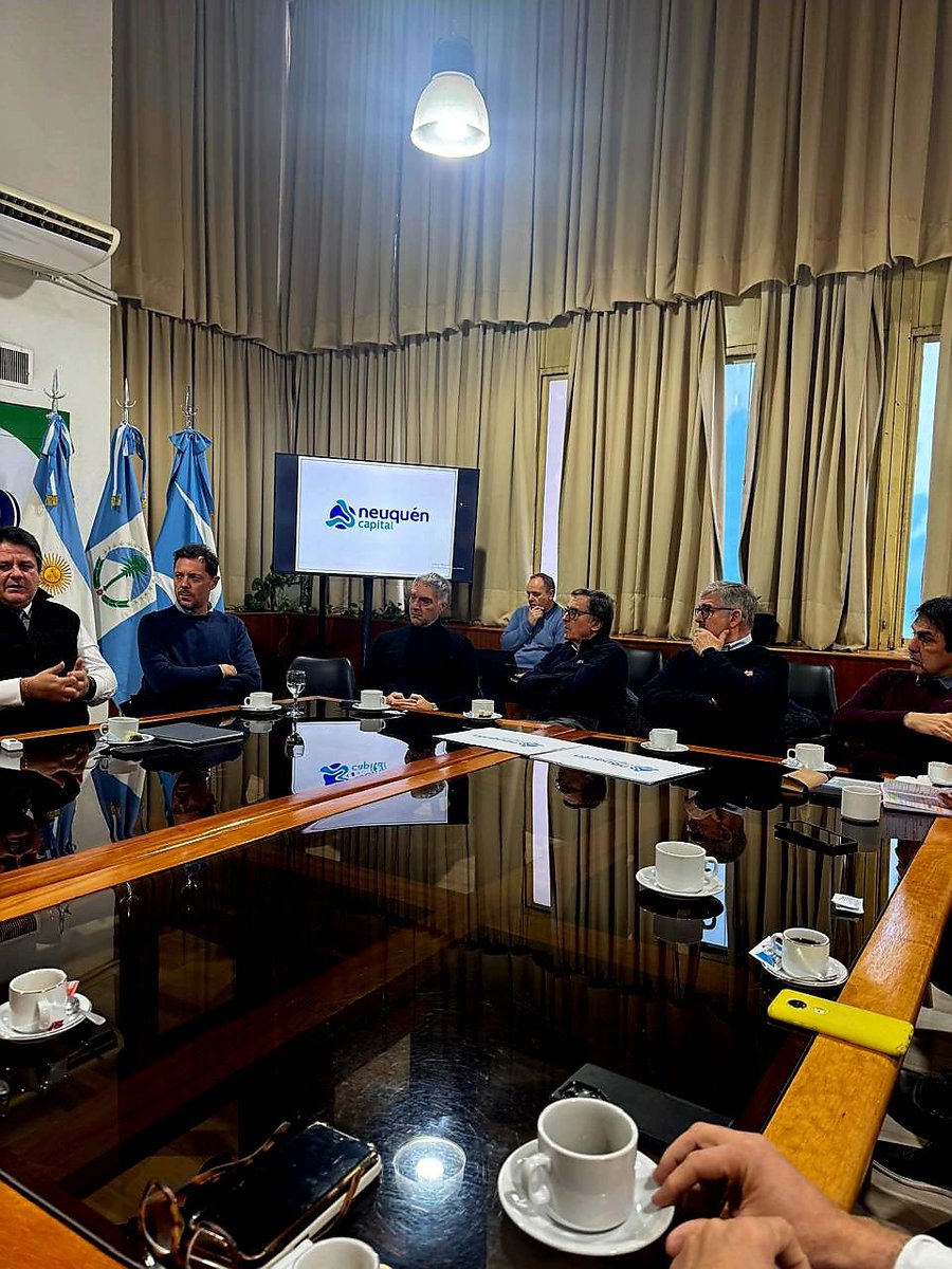 MarianoGaidoOk's tweet photo. Construyendo juntos el futuro de Neuquén 💪🏼🇦🇷| Hoy nos reunimos con desarrolladores urbanos de nuestra ciudad para seguir impulsando proyectos que acompañen el crecimiento sostenido de Neuquén.
Planificación, inversión y desarrollo, pero sobre todo, del compromiso compartido https://t.co/OkpgoSLApG