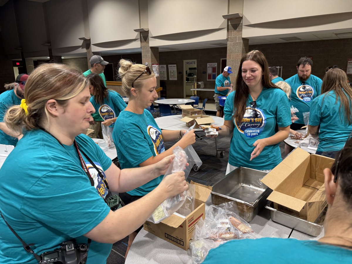 Jen_Thompon's tweet photo. We’re celebrating #nexstarnation on this founder’s day of caring in Greene County after the community was hit by a tornado last month. We are starting off by packing summer meals for students. Our community means everything to us! #NexstarFDOC2025 https://t.co/UIiORmys30
