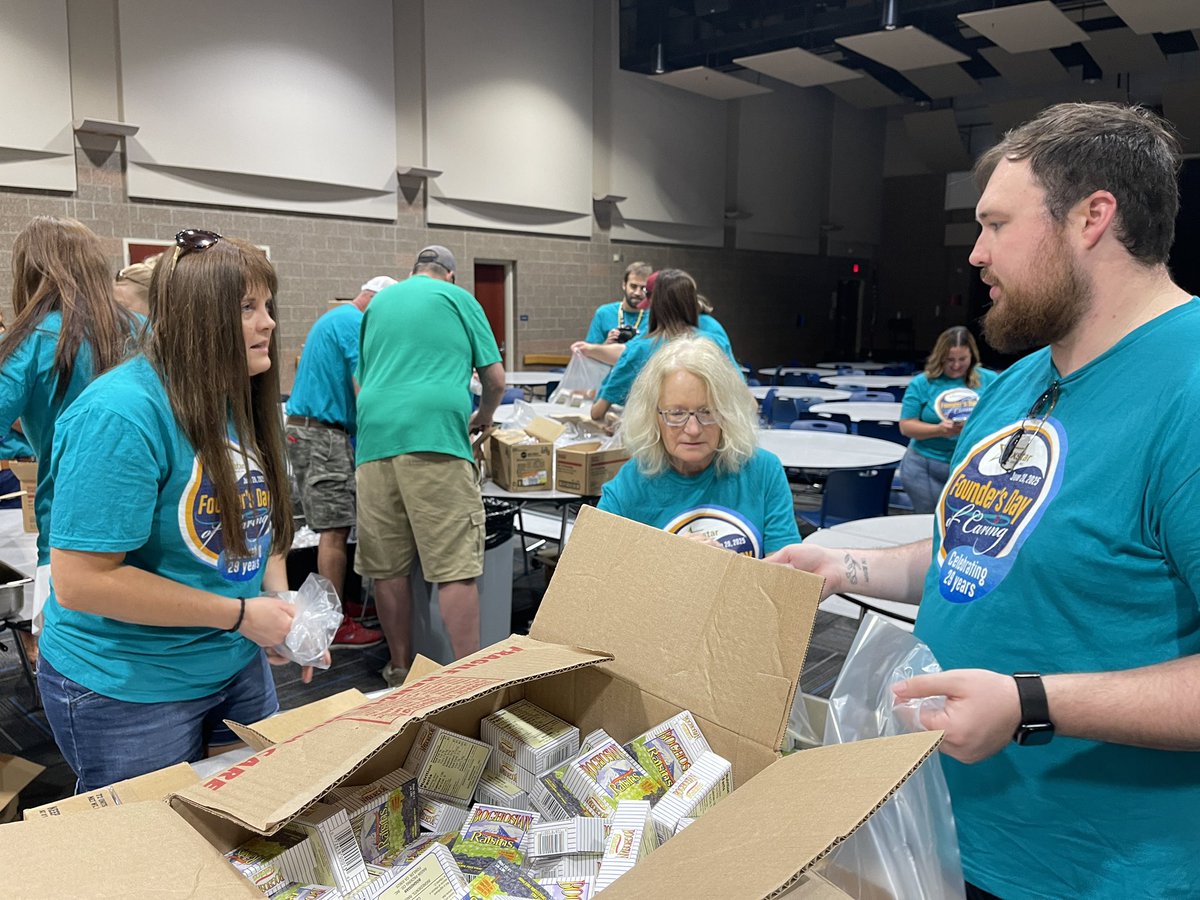Jen_Thompon's tweet photo. We’re celebrating #nexstarnation on this founder’s day of caring in Greene County after the community was hit by a tornado last month. We are starting off by packing summer meals for students. Our community means everything to us! #NexstarFDOC2025 https://t.co/UIiORmys30