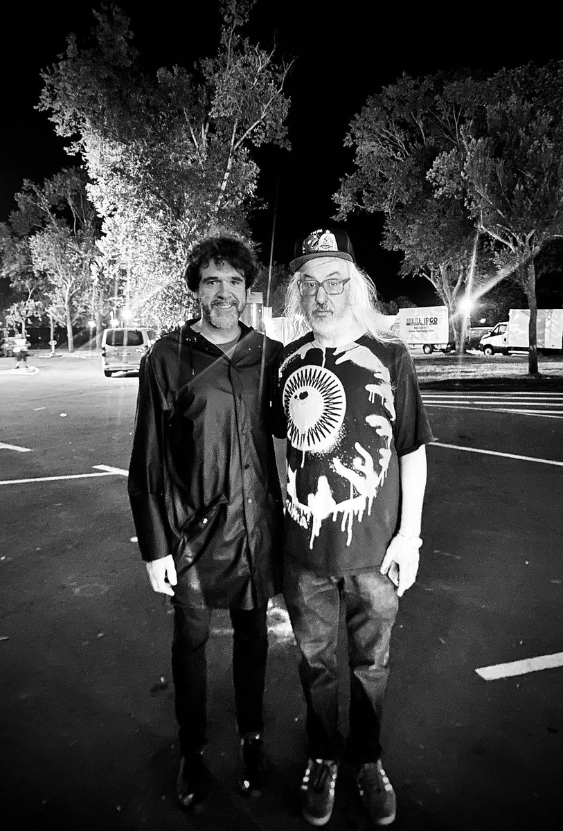 Erreferente bat: <a href="/jmascis/">J Mascis</a> 🦖
<a href="/AzkenaRockFest/">Azkena Rock Festival</a>