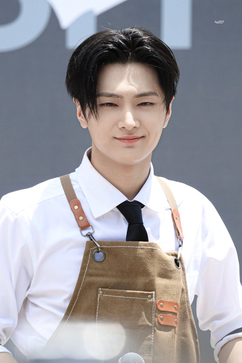 420toJAY's tweet photo. 250614 음악중심 미팬

니가웃으면나도좋아😁😁🫶🏻🫶🏻

#제이 #JAY #엔하이픈 #ENHYPEN https://t.co/MtcYQxcstx