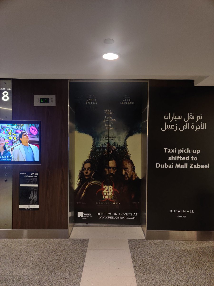 Enas_AW's tweet photo. #28YearsLater at Dubai Mall https://t.co/5H0CvX9eY7