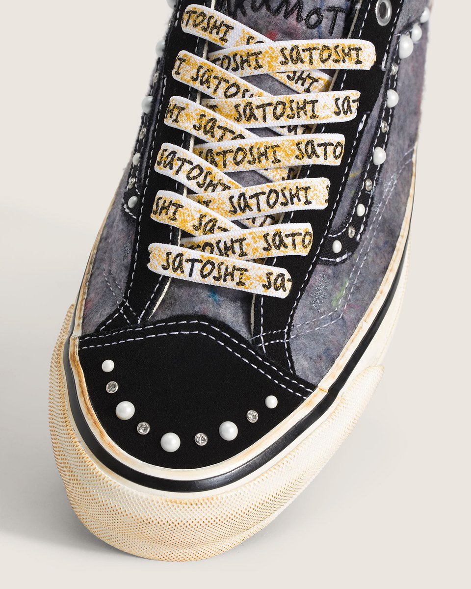 ModernNotoriety's tweet photo. Satoshi Nakamoto x Vans Old Skool (2025) https://t.co/70Bl65wqcM