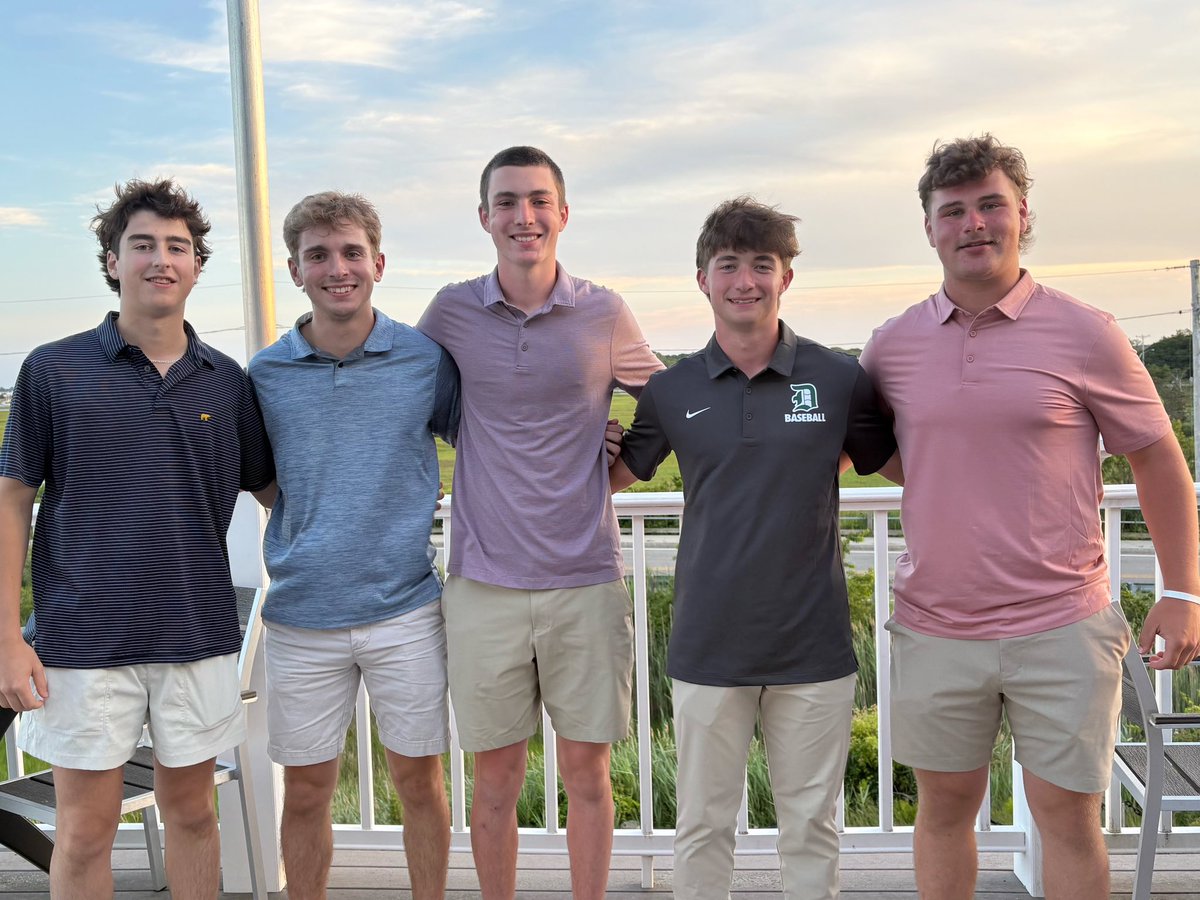 And congrats to our new Captains! Cole and Brady passed the torch to Jack, Sam, Gavin (Lucas and Cole). Have a great summer and looking forward to next season!!