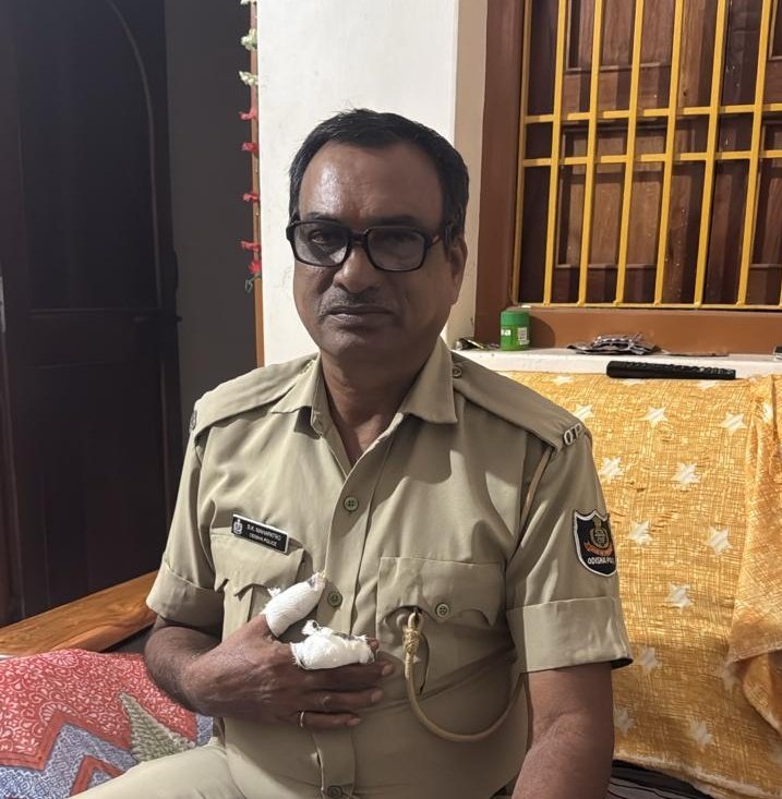 Berhampur Police Constable Sri Bijaya Kumar Mahapatra bravely saved the victim from his brother's knife attack, getting injured in the process. He received stitches and is fine. Mahapatra's act showcases his courage and dedication to duty, saving a life.