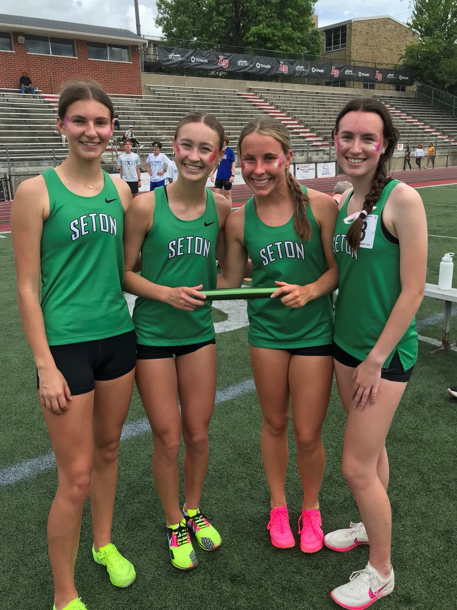Track &amp; Field Saints @ New Balance National meet in Philadelphia.  
🟢6/20/25-Heidi Harmeyer-3200m @ 6:28pm &amp; 4x800m relay of Holly Sims, Jayda Schorsch, Heidi Harmeyer &amp; Abby Condren @ 9:02pm
🟢6/21/25-Heidi - 1600m @ 7:26pm
Follow along - nbnationalsout.com/livestream-vid…
Go Saints!!