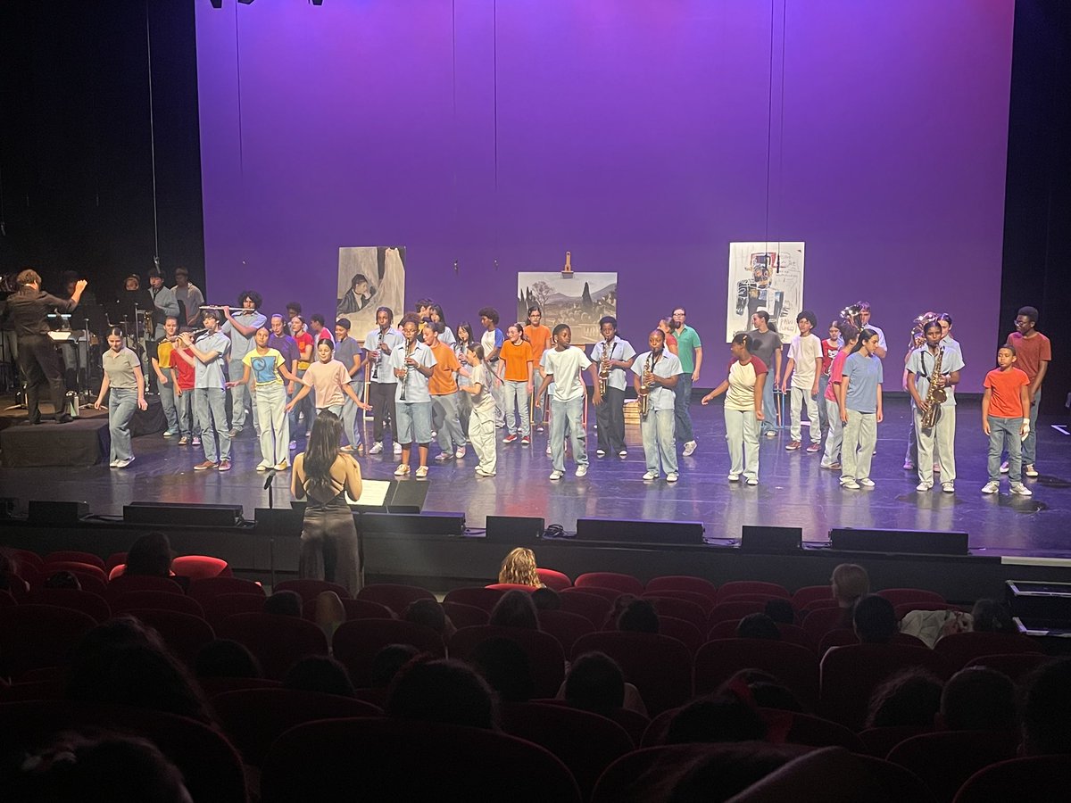 Diane LARUE-NICOUE (@dnicoue) on Twitter photo 🎶Festival Il était une voix organisé par Le Créa🎶
Cet après-midi, « Une toile de maître », création originale magnifiquement interprétée par les élèves qui suivent une formation musicale : chant, théâtre et musique 👏🏾
Une pause rafraîchissante
Soutenue par la <a href="/FondationOrange/">FondationOrange</a> 🎶Festival Il était une voix organisé par Le Créa🎶
Cet après-midi, « Une toile de maître », création originale magnifiquement interprétée par les élèves qui suivent une formation musicale : chant, théâtre et musique 👏🏾
Une pause rafraîchissante
Soutenue par la <a href="/FondationOrange/">FondationOrange</a>